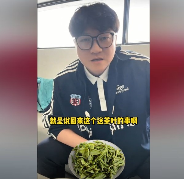 趙鵬：不太清楚賈秀全要球員買茶葉的段子，但這在現(xiàn)實(shí)中也正常